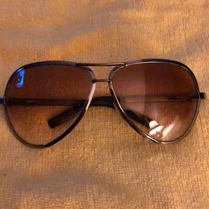Gucci aviator style sunglasses
